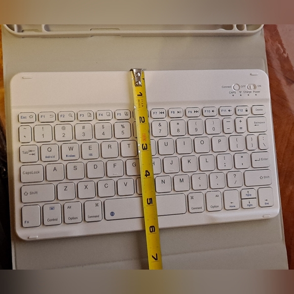 ⌨️ Wireless Keyboard Case - Picture 8 of 12